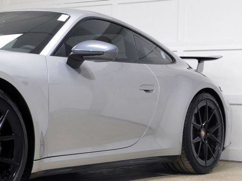 Used 2025 Porsche 911 Carrera T RWD image 32
