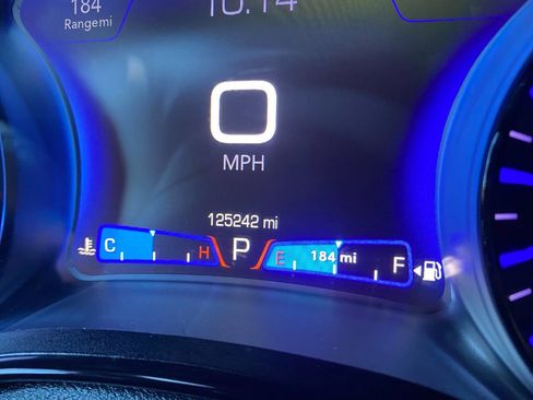 Used 2019 Chrysler 300 S image 22