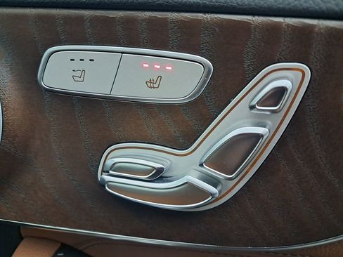 Used 2018 Mercedes-Benz C 300 4MATIC Cabriolet image 37