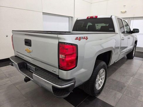 Used 2019 Chevrolet Silverado 1500 LT AWD/4WD image 2