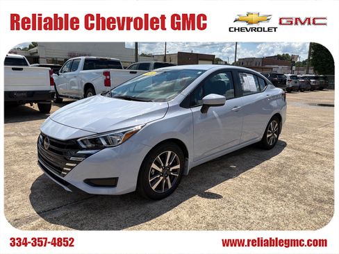 Used 2024 Nissan Versa SV w/ Trunk Package FWD image 1