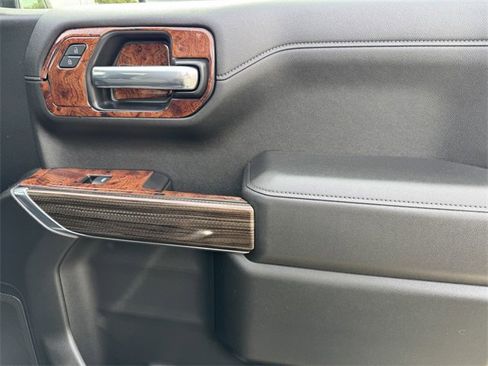 Used 2021 Chevrolet Silverado 1500 LT image 7