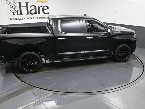 Used 2022 Chevrolet Silverado 1500 High Country w/ High Country Premium Package image 38