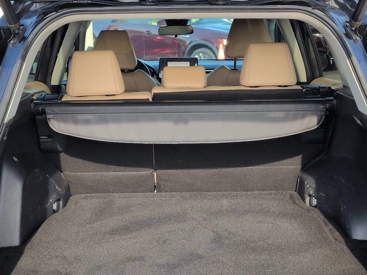 Used 2021 Toyota RAV4 XLE Premium FWD image 13