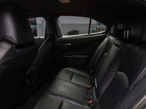 Used 2020 Lexus UX 250h w/ Premium Package image 18