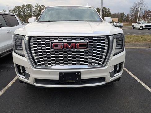 Used 2021 GMC Yukon Denali w/ Denali Premium Package image 2