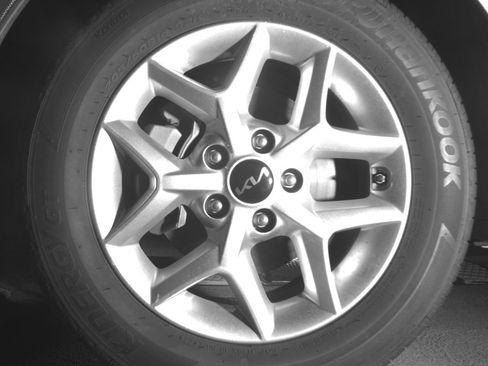 Used 2025 Kia Soul LX w/ LX Technology Package image 19