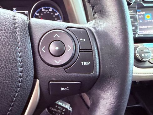 Used 2018 Toyota RAV4 XLE FWD image 20