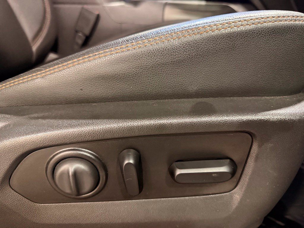 Used 2021 GMC Sierra 1500 AT4 w/ AT4 Premium Package AWD/4WD image 34