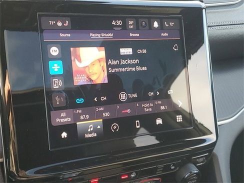 New 2025 Jeep Grand Cherokee L Altitude image 26