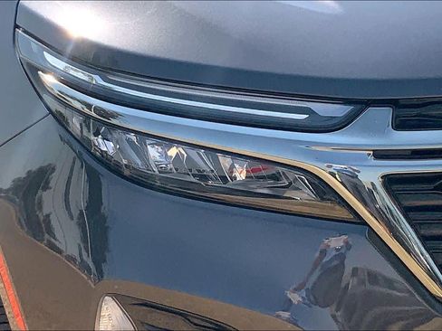 Used 2022 Chevrolet Equinox RS w/ RS Leather Package FWD image 28
