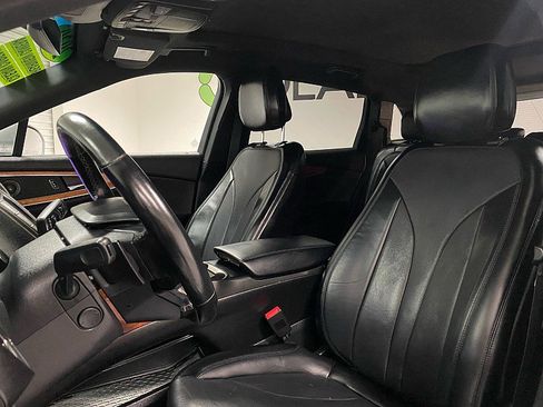 Used 2020 Lincoln Nautilus Reserve image 9