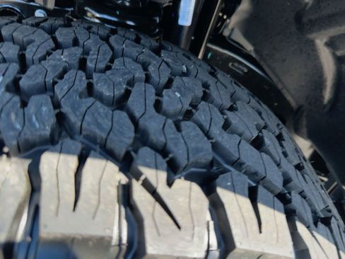 New 2025 Jeep Wrangler Unlimited Rubicon image 21