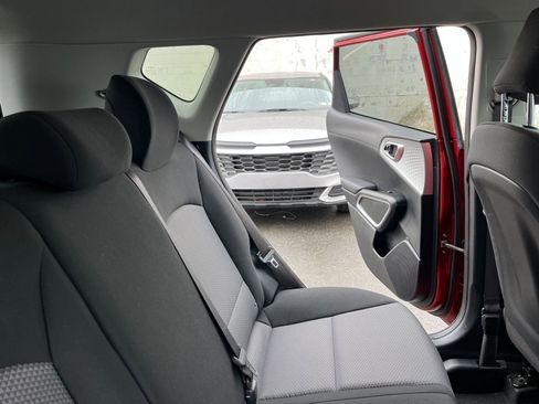 Used 2025 Kia Soul LX w/ LX Technology Package image 35