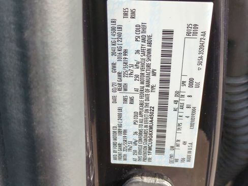 Used 2021 Ford Escape SE w/ SE Sport Appearance Package image 35