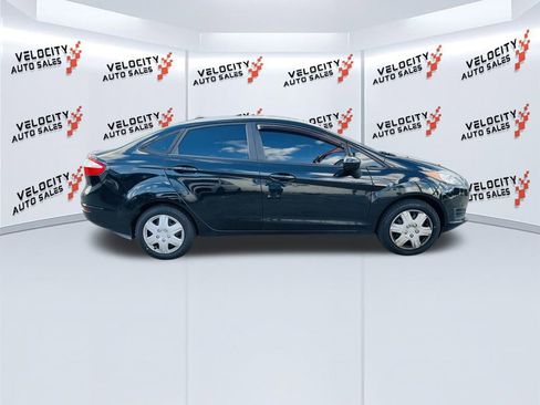Used 2019 Ford Fiesta S image 2