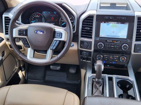 Used 2019 Ford F150 Lariat AWD/4WD image 9
