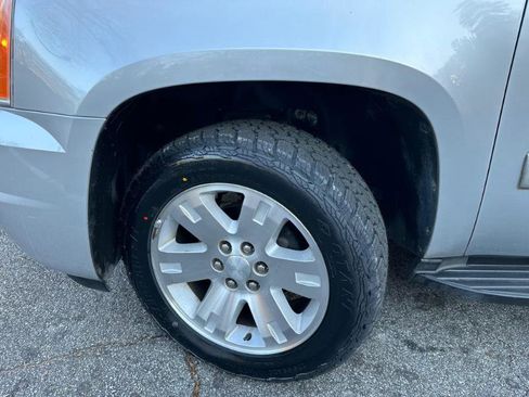 Used 2012 GMC Yukon SLT w/ SLT-2 Equipment Package image 3