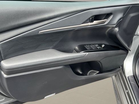 Used 2025 Toyota Camry XSE FWD image 10