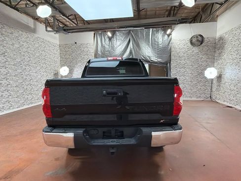 Used 2017 Toyota Tundra SR5 w/ SR5 Upgrade Package AWD/4WD image 6