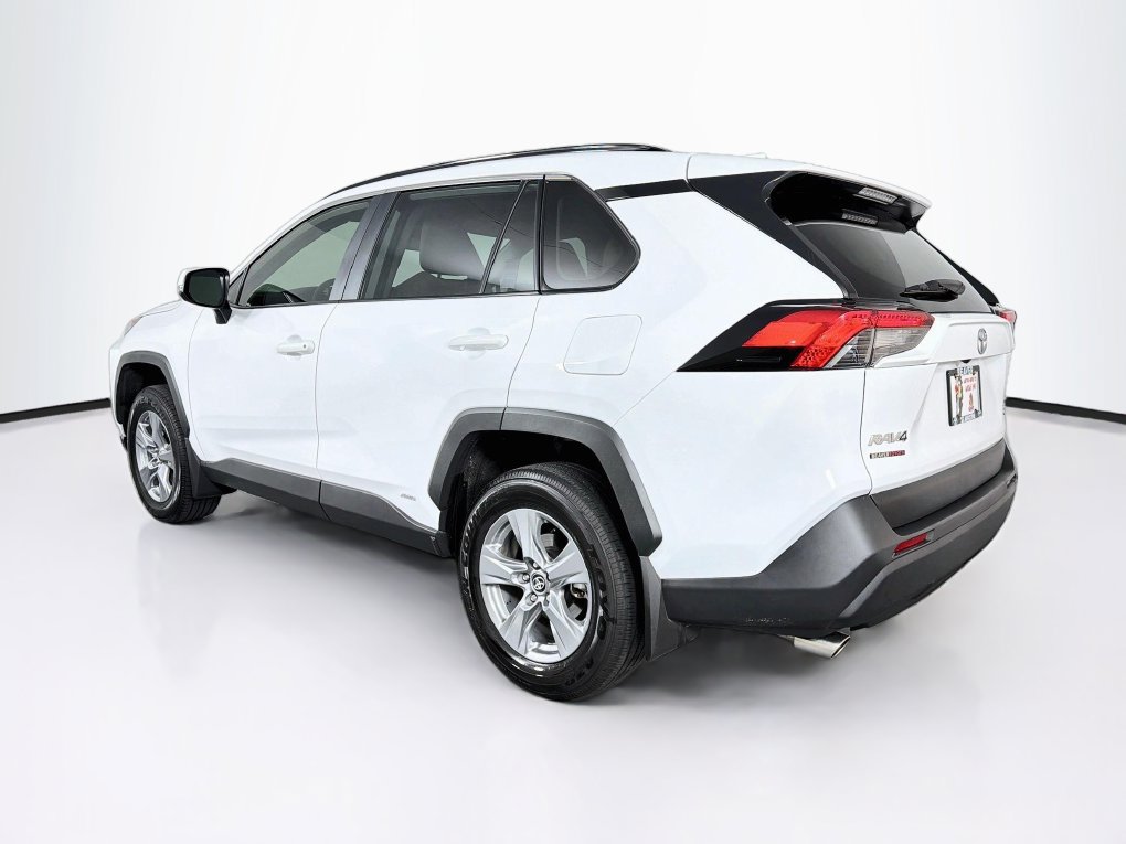 Used 2025 Toyota RAV4 XLE AWD/4WD image 7