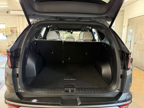 Used 2025 Hyundai Tucson Limited AWD/4WD image 24