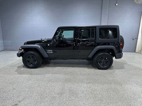 Used 2018 Jeep Wrangler Unlimited Sport w/ Connectivity Group AWD/4WD image 5