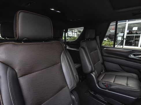 Used 2021 Chevrolet Tahoe High Country w/ Premium Package AWD/4WD image 31