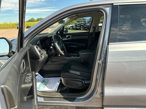 Used 2021 Kia Sorento LX AWD/4WD image 10