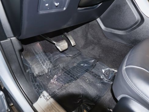 Used 2020 Land Rover Range Rover Sport HST image 19