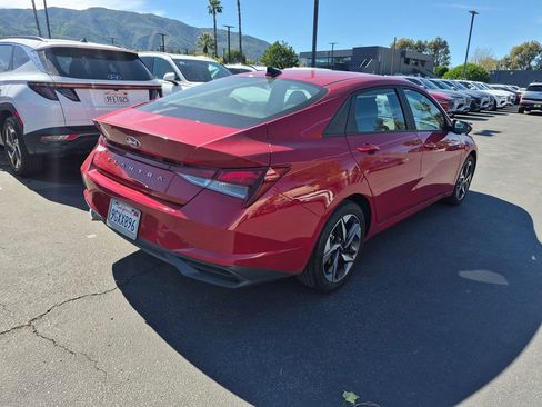 Used 2023 Hyundai Elantra SEL w/ Convenience Package image 7