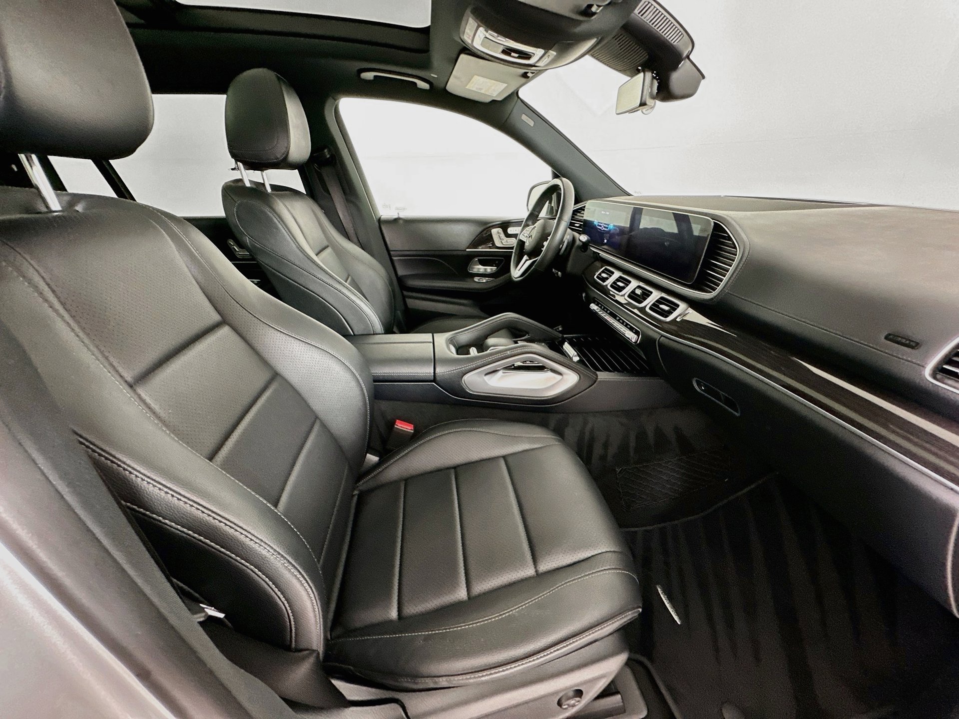 Certified 2020 Mercedes-Benz GLS 450 4MATIC image 32