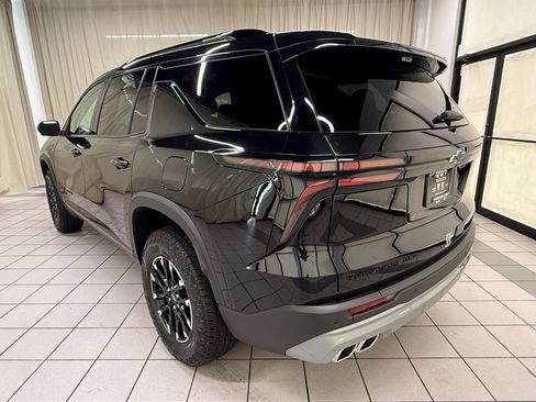 Certified 2024 Chevrolet Traverse Z71 w/ Enhanced Driving Package image 8