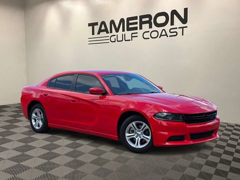 Used 2022 Dodge Charger SXT RWD image 1