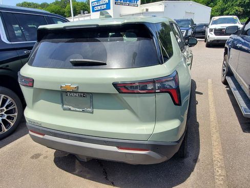 Used 2025 Chevrolet Equinox LT FWD image 9
