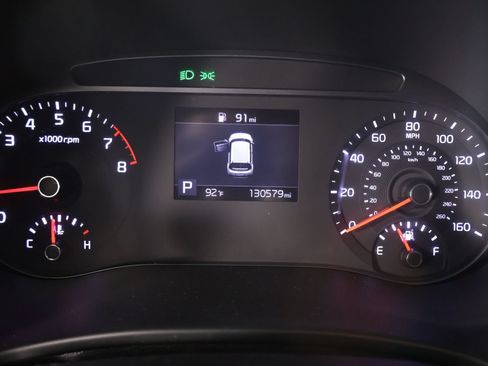 Used 2022 Kia Soul LX w/ Technology Package FWD image 4
