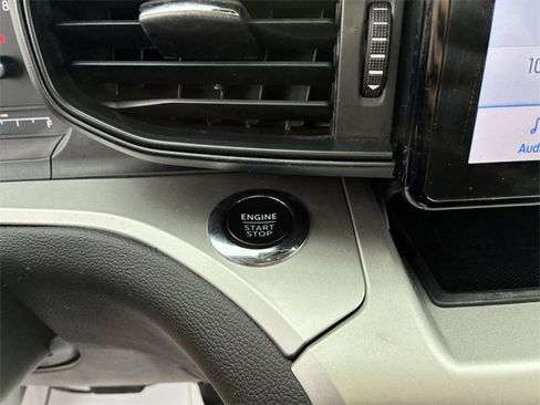 Certified 2022 Ford Explorer XLT image 29