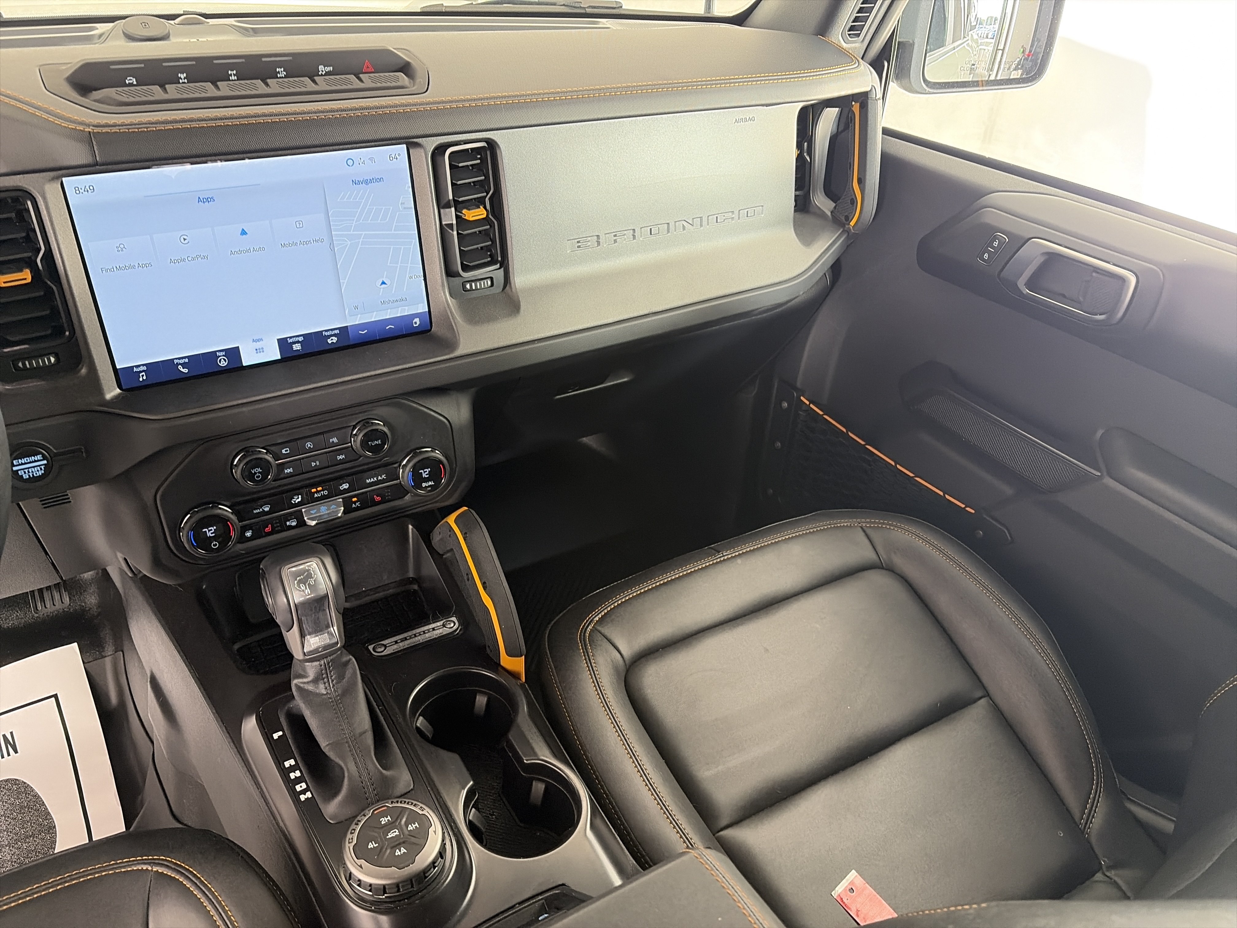Used 2024 Ford Bronco Badlands AWD/4WD image 4
