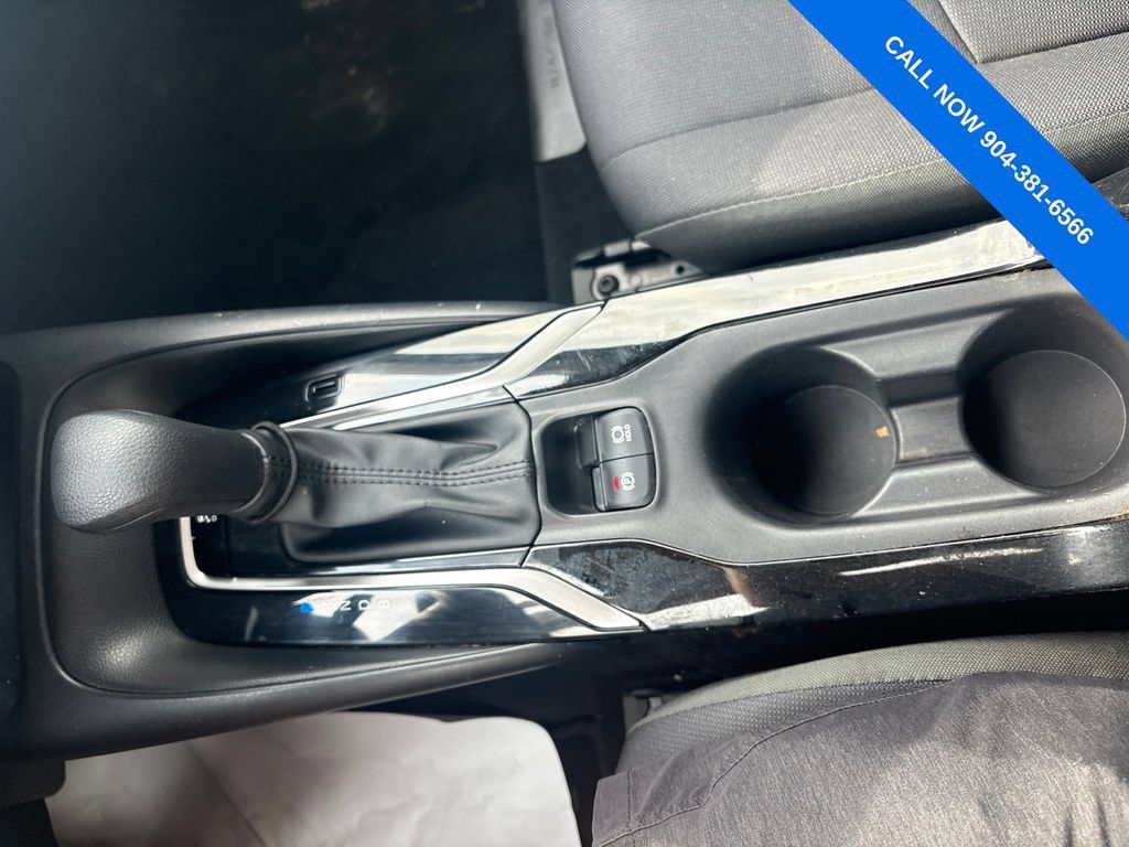 Used 2022 Toyota Corolla LE FWD image 36