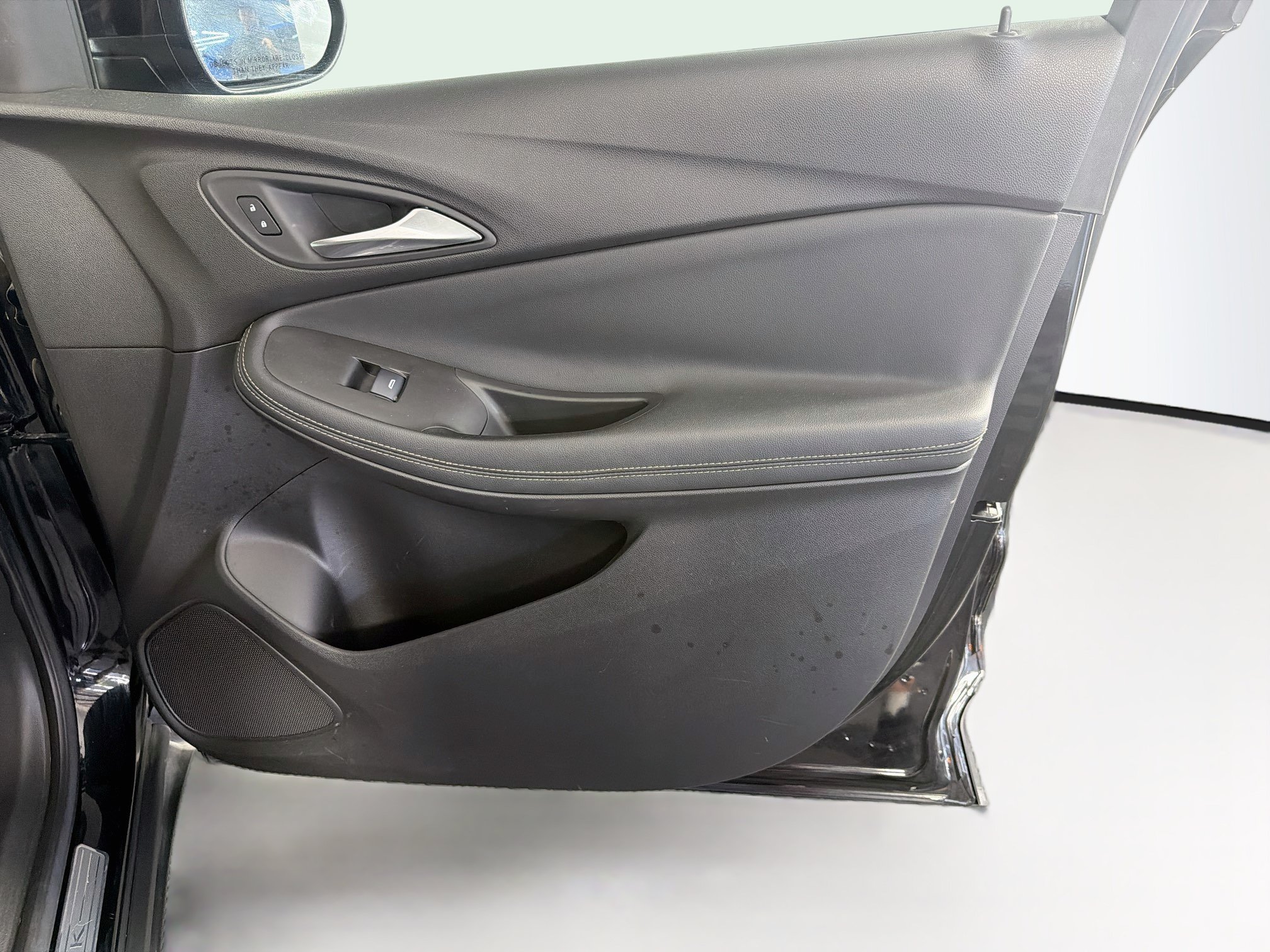 Used 2023 Buick Encore GX Preferred w/ Cold Weather Comfort Package FWD image 29