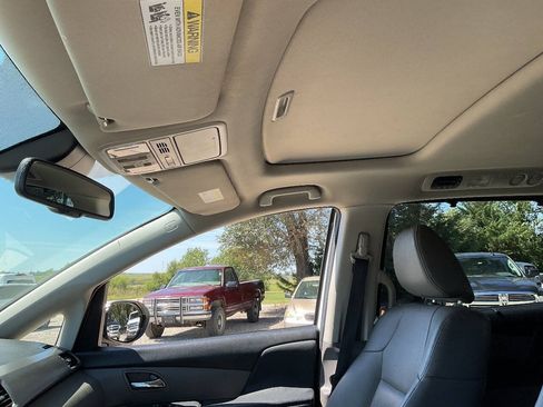 Used 2016 Honda Odyssey EX-L image 17