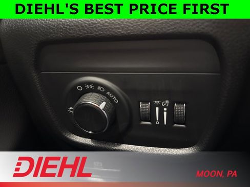 New 2025 Jeep Grand Cherokee Altitude w/ Trailer Tow Package image 22