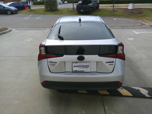 Used 2022 Toyota Prius image 11