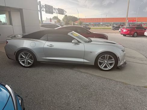 Used 2017 Chevrolet Camaro SS RWD image 3