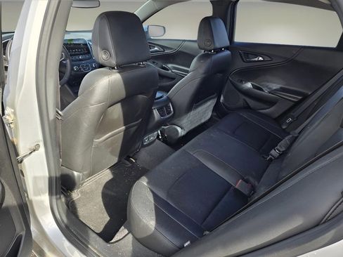 Used 2017 Chevrolet Malibu LT w/ Leather Package image 13