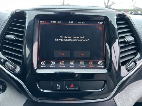 Certified 2019 Jeep Cherokee Limited image 40