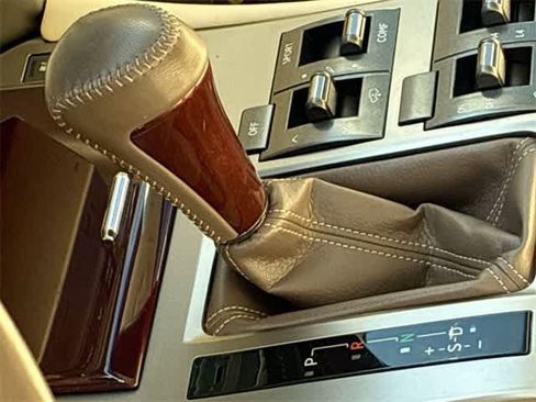 Used 2019 Lexus GX 460 Luxury image 16