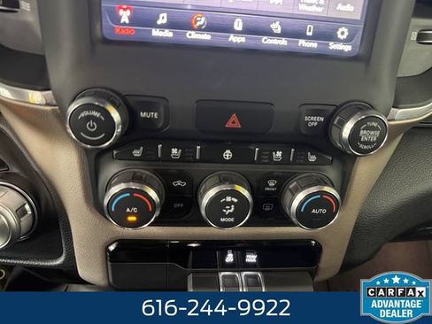 Used 2019 RAM 1500 Laramie AWD/4WD image 3