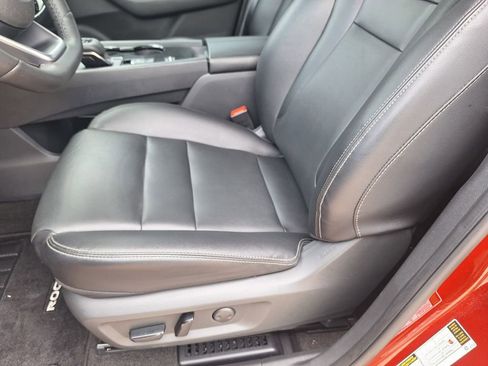 Used 2024 Nissan Rogue SL FWD image 10