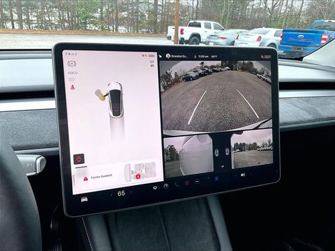 Used 2023 Tesla Model Y Long Range image 24